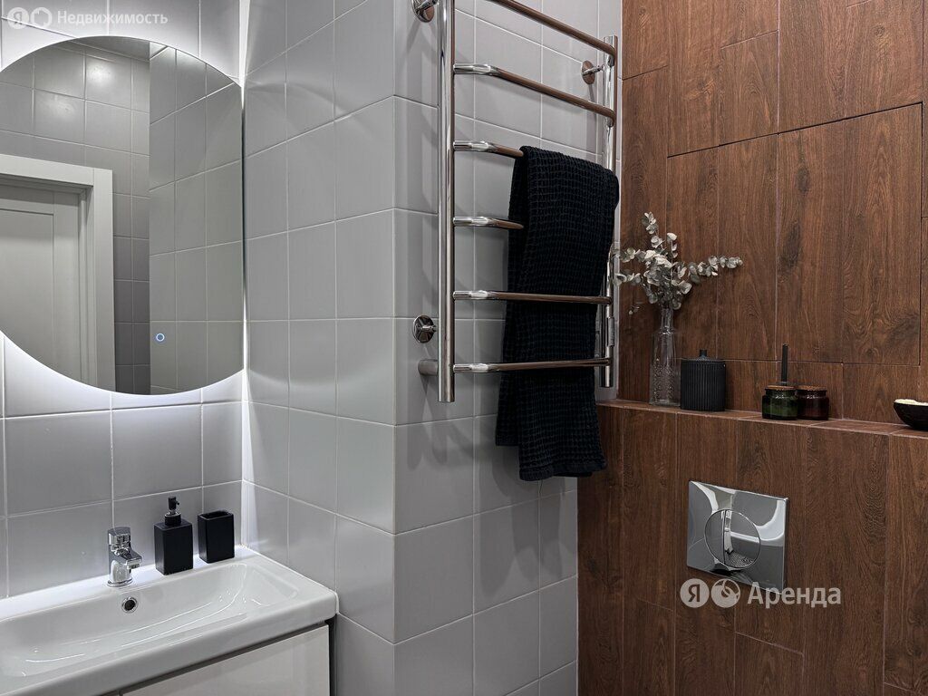 m. ZIL: Apartment, 1-rooms