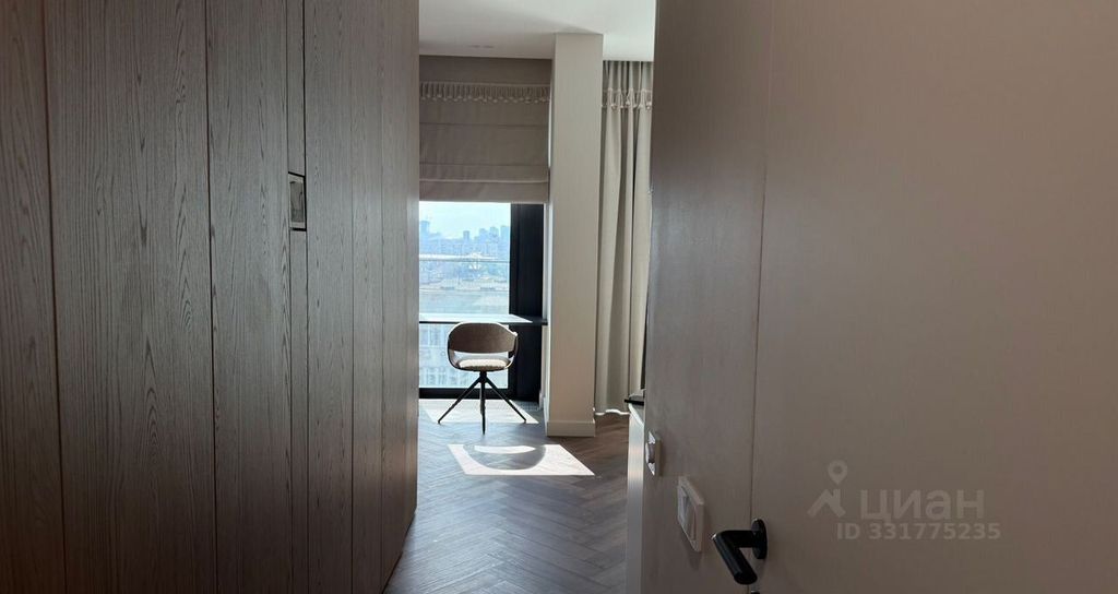 m. Maryina Roscha: Apartment, studio