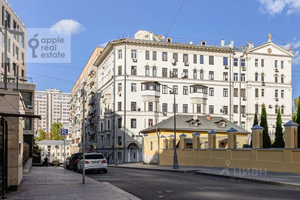 m. Smolenskaya: Apartment, 3-rooms