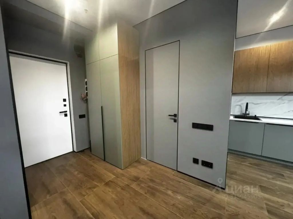 m. Moskva Tovarnaya: Apartment, studio