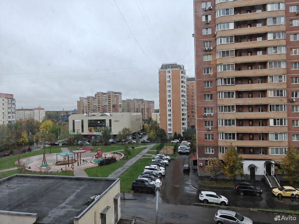 m. Krasnogorskaya: Apartment, 3-rooms