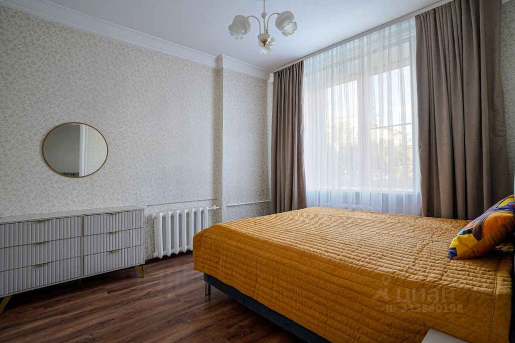 m. Shabolovskaya: Apartment, 2-rooms