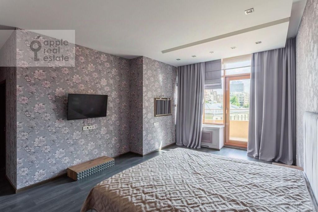 m. Smolenskaya: Apartment, 4-rooms