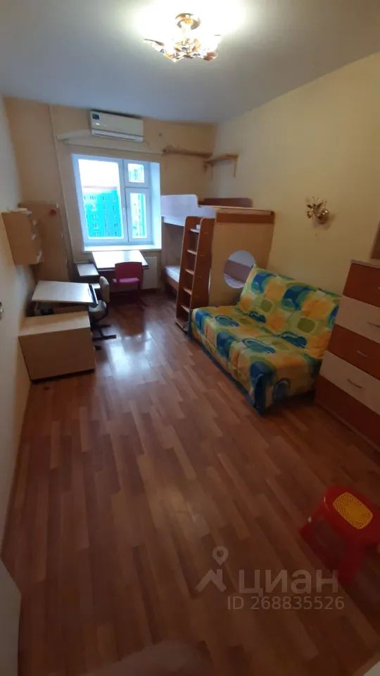 m. Lukhmanovskaya: Apartment, 2-rooms