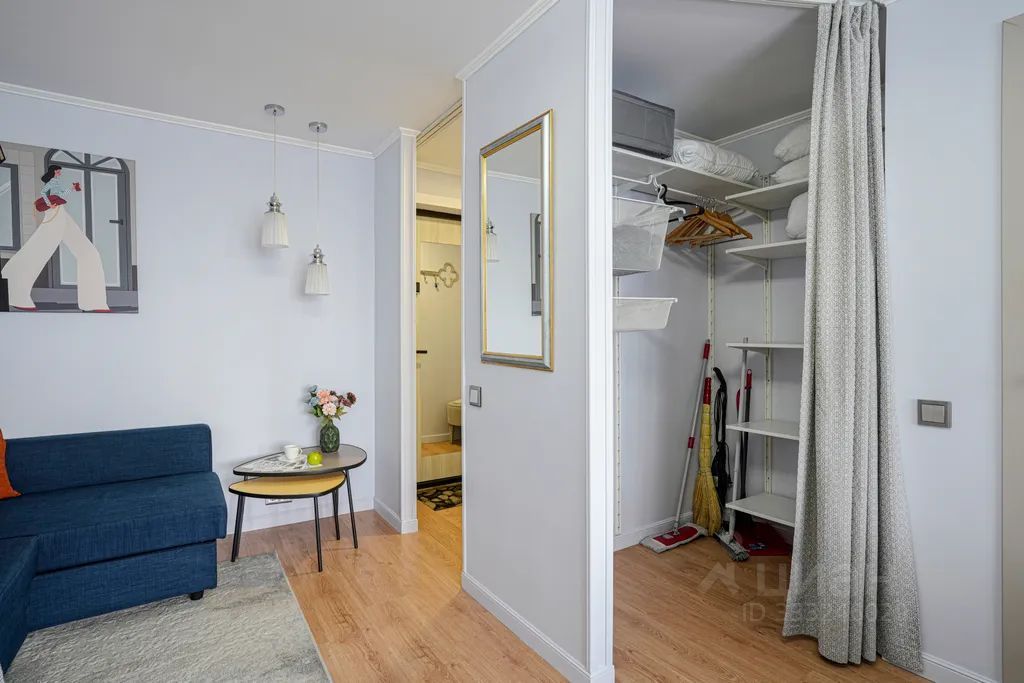 m. Ploschad trekh vokzalov: Apartment, studio