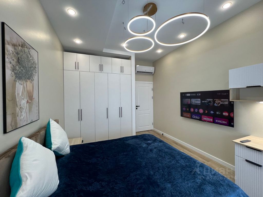 m. ZIL: Apartment, 2-rooms