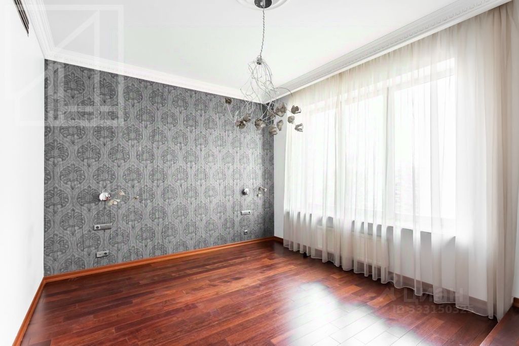 m. Okhotny ryad: Apartment, 4-rooms