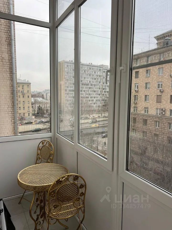 m. Smolenskaya: Apartment, 3-rooms