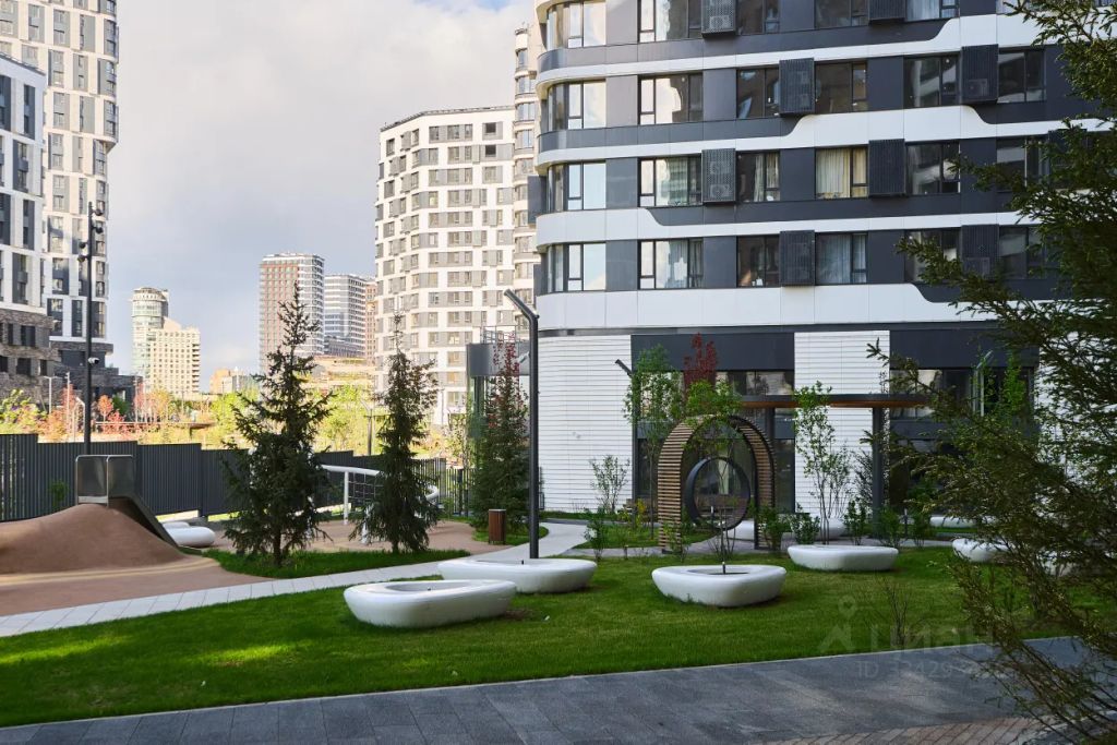 m. Serp i Molot: Apartment, 2-rooms