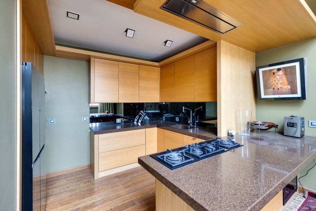 m. Barrikadnaya: Apartment, 3-rooms
