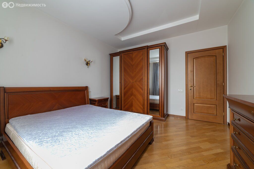 m. Polyanka: Apartment, 2-rooms