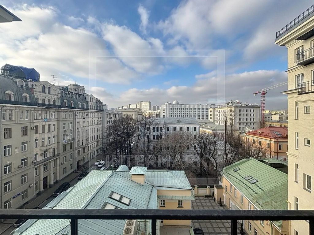 m. Borovitskaya: Apartment, 5-rooms