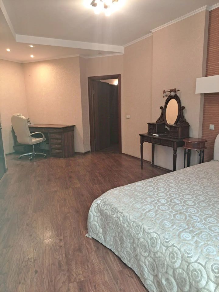 m. Khimki: Apartment, 2-rooms