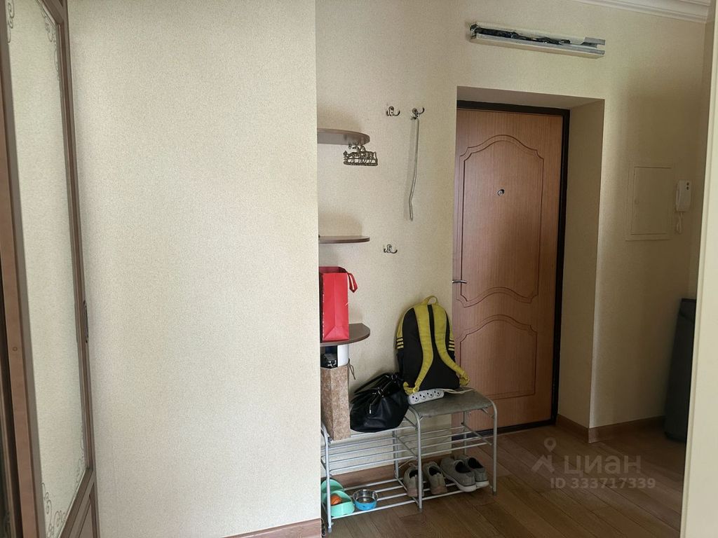 m. Narodnoe Opolchenie: Apartment, 1-rooms