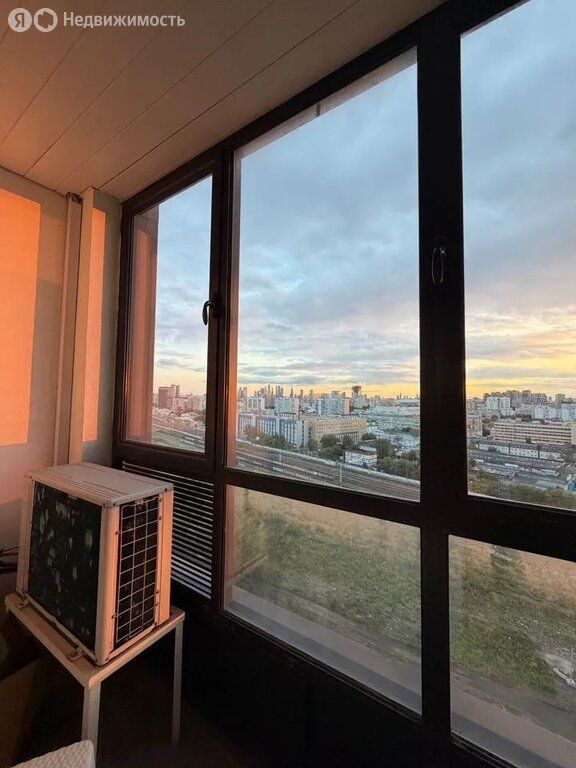 m. Dmitrovskaya: Apartment, studio