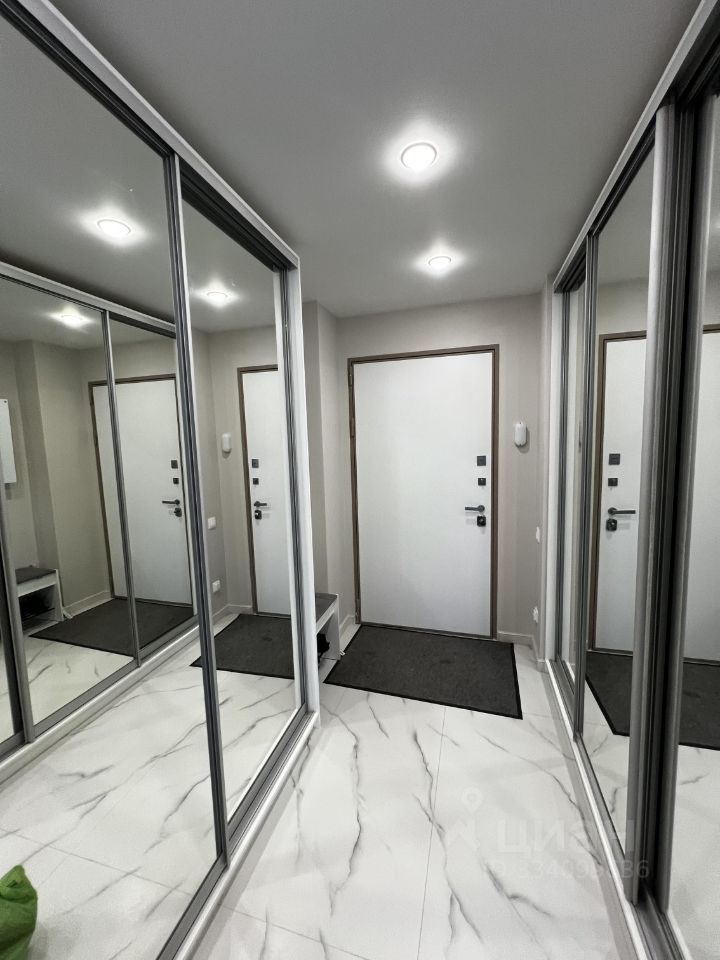 m. Serp i Molot: Apartment, 2-rooms