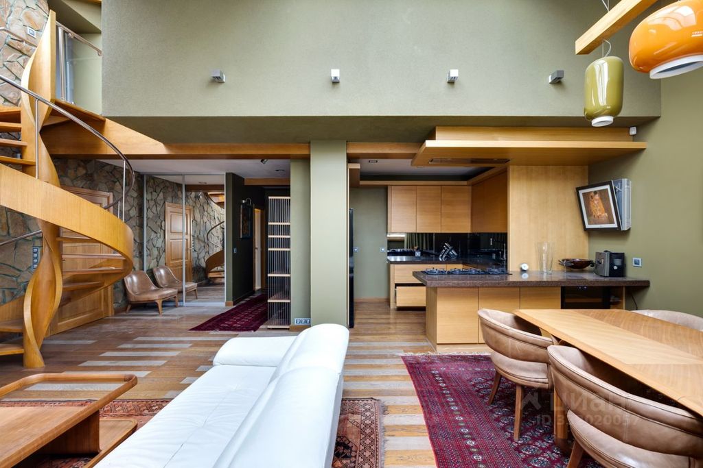 m. Barrikadnaya: Apartment, 3-rooms