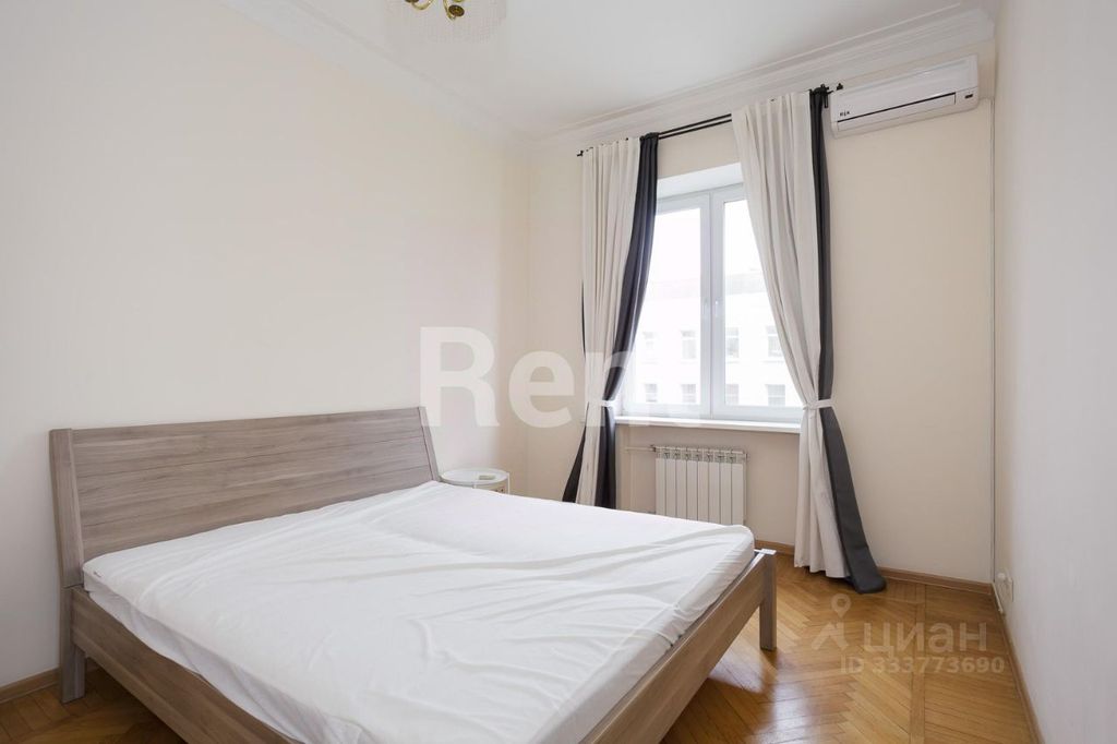 m. Tverskaya: Apartment, 3-rooms
