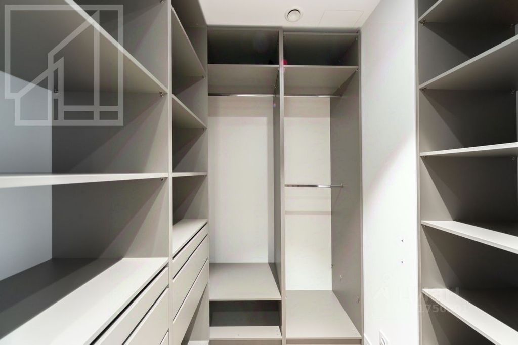 m. Ulitsa 1905 goda: Apartment, 4-rooms