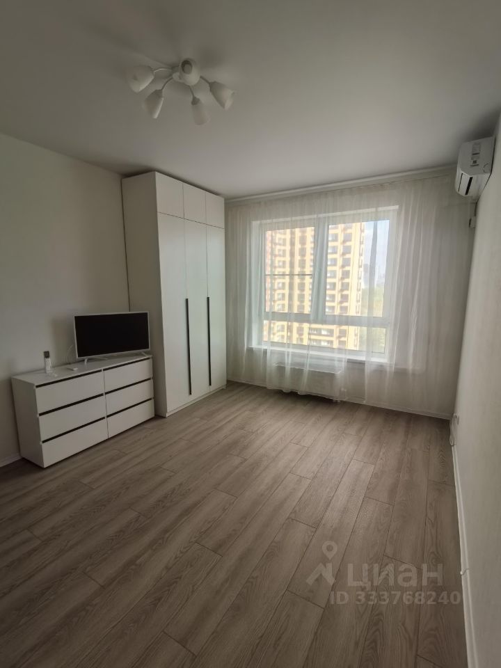 m. Narodnoe Opolchenie: Apartment, 1-rooms