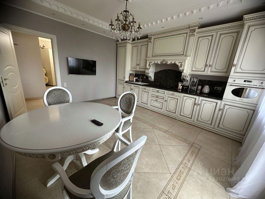m. Profsoyuznaya: Apartment, 3-rooms