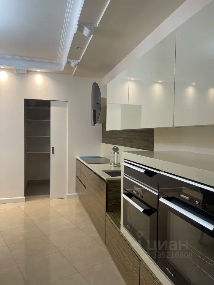 m. Novatorskaya: Apartment, 3-rooms