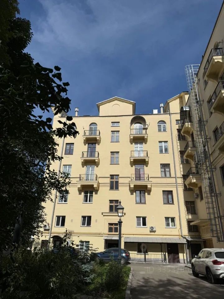 m. Barrikadnaya: Apartment, 2-rooms