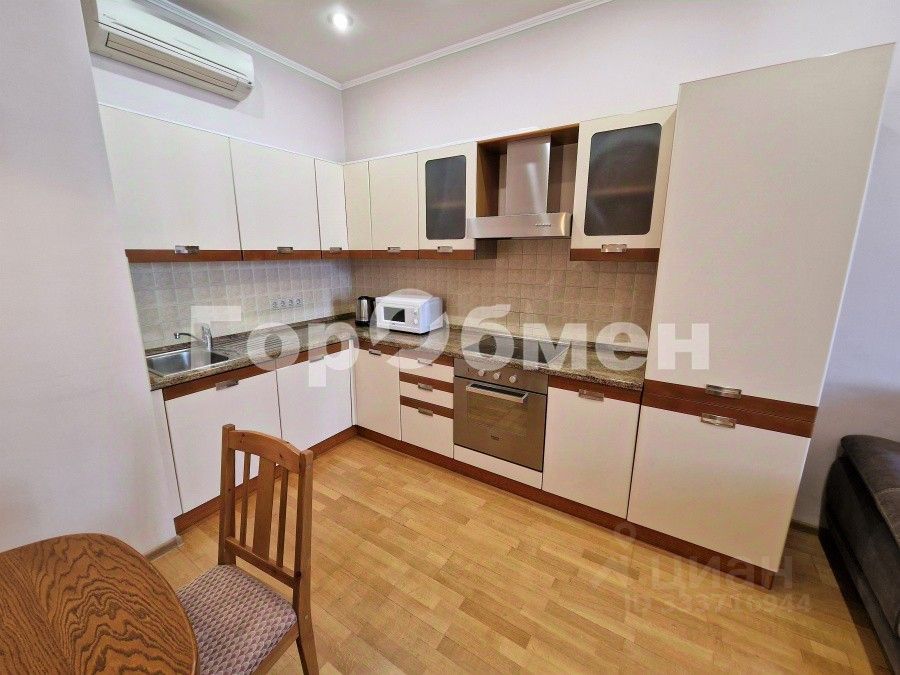 m. Delovoy tsentr (Vystavochnaya): Apartment, 2-rooms
