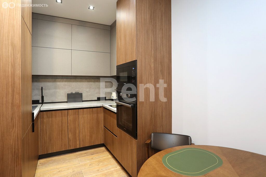 m. ZIL: Apartment, 1-rooms