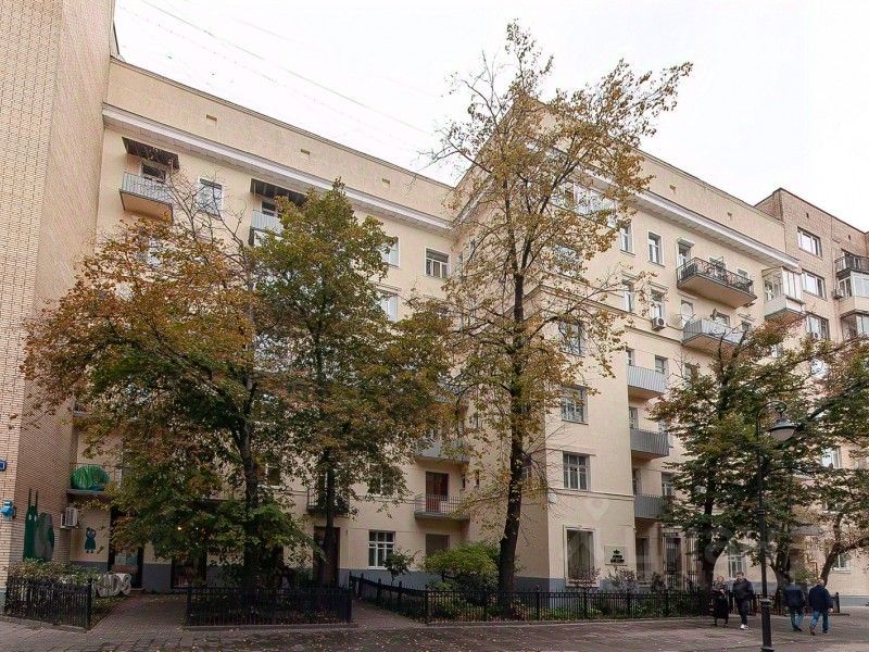 m. Mayakovskaya: Apartment, 3-rooms