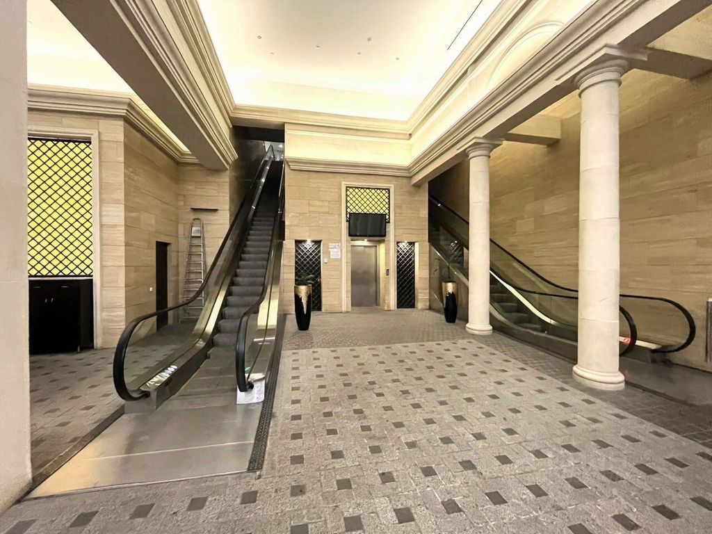 m. Dubrovka: Apartment, 2-rooms