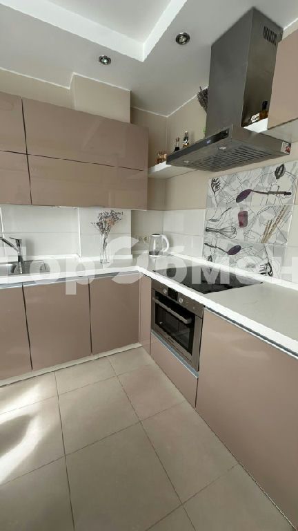 m. Vavilovskaya: Apartment, 3-rooms