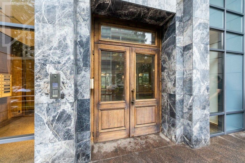 m. Novokuznetskaya: Apartment, 4-rooms