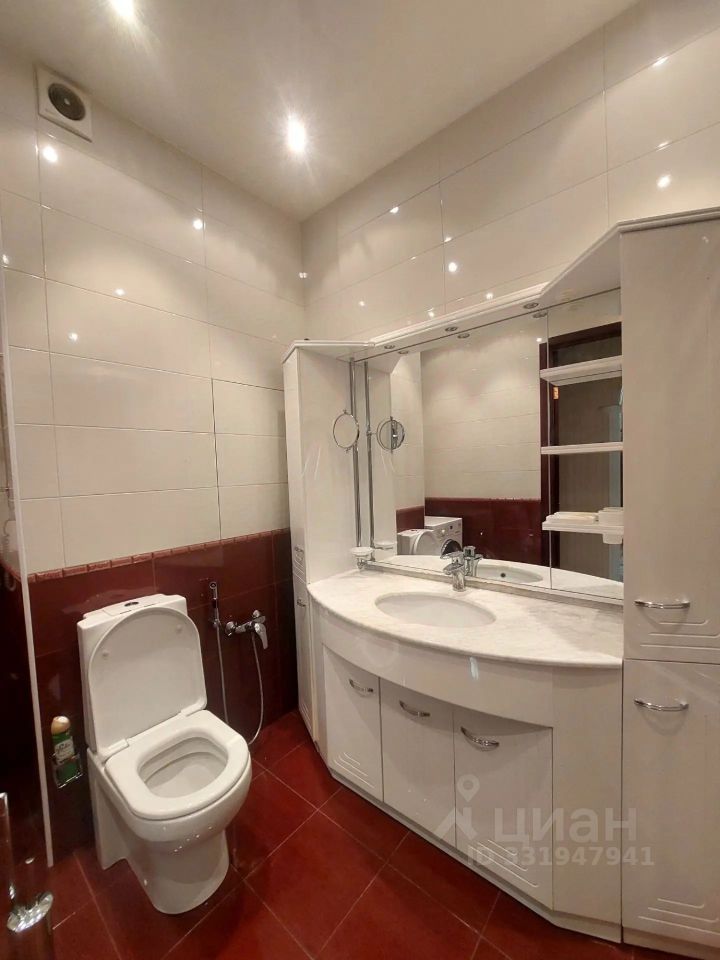 m. Yugo-Zapadnaya: Apartment, 3-rooms