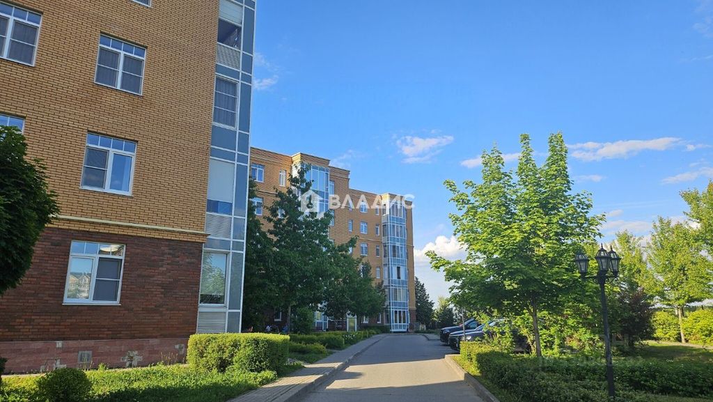m. Solnechnaya: Apartment, 3-rooms