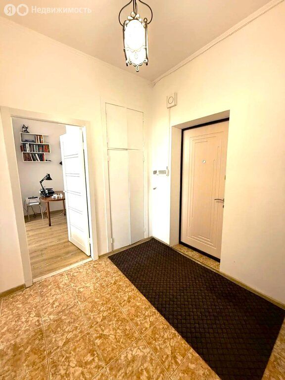 m. Barrikadnaya: Apartment, 2-rooms