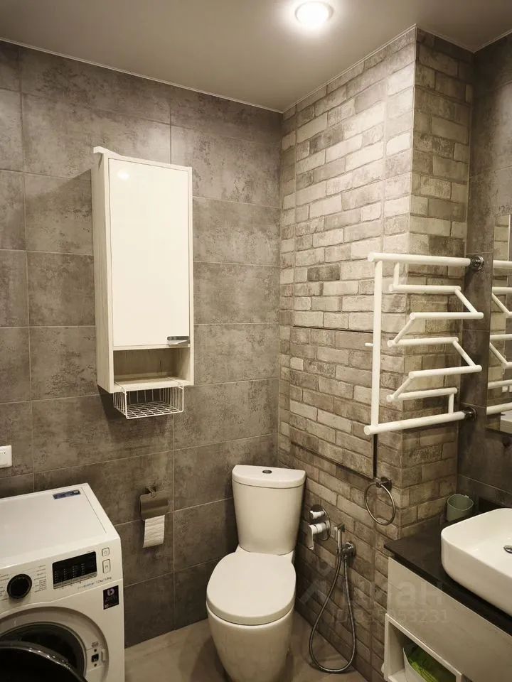 m. ZIL: Apartment, 1-rooms