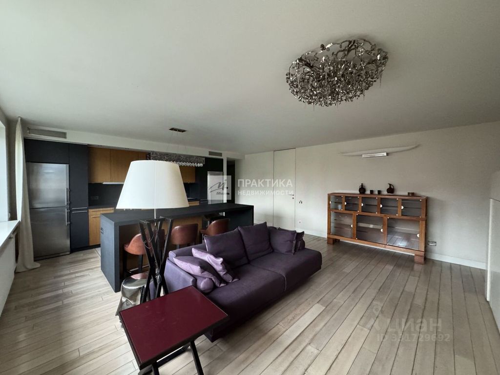 m. Ulitsa 1905 goda: Apartment, 3-rooms