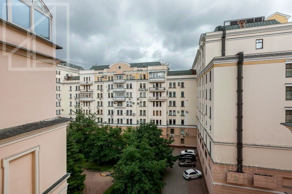 m. Mayakovskaya: Apartment, 3-rooms