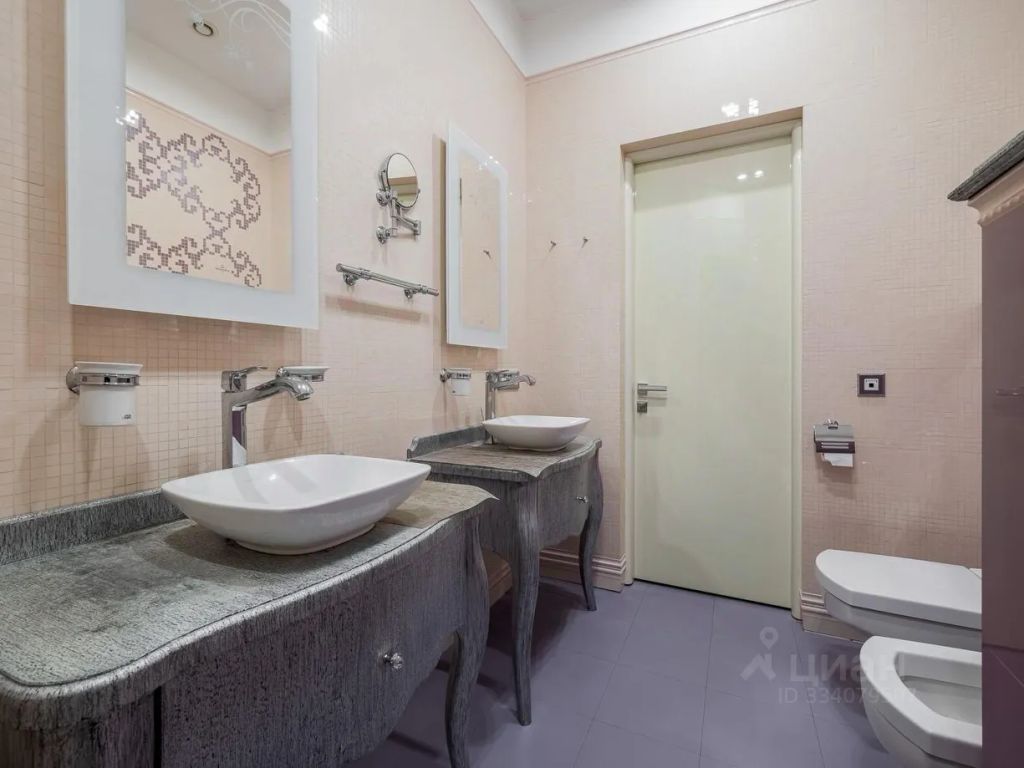 m. Kropotkinskaya: Apartment, 4-rooms