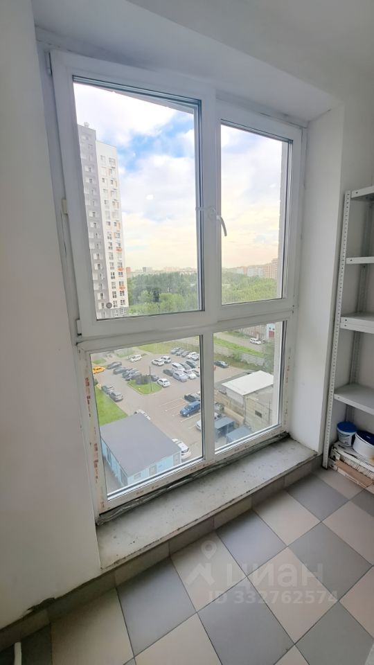 m. Lukhmanovskaya: Apartment, 1-rooms