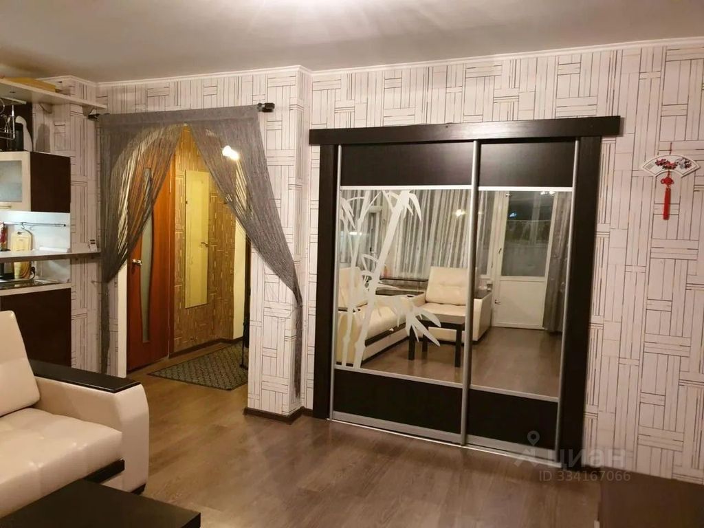 m. Ploschad trekh vokzalov: Apartment, 1-rooms