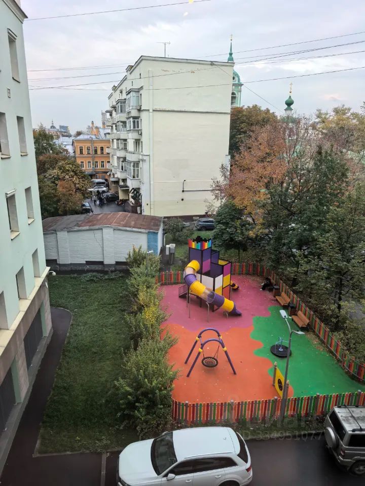 m. Novokuznetskaya: Apartment, 3-rooms