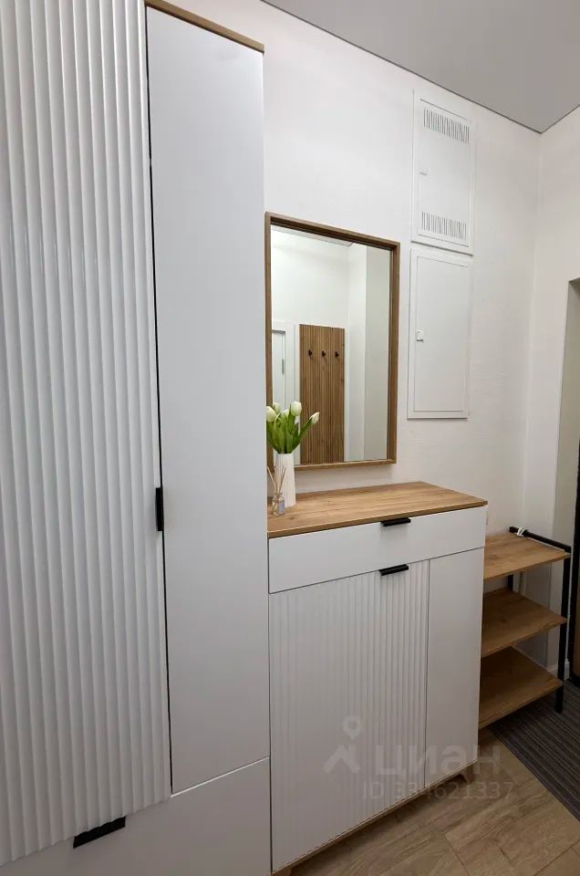 m. ZIL: Apartment, studio