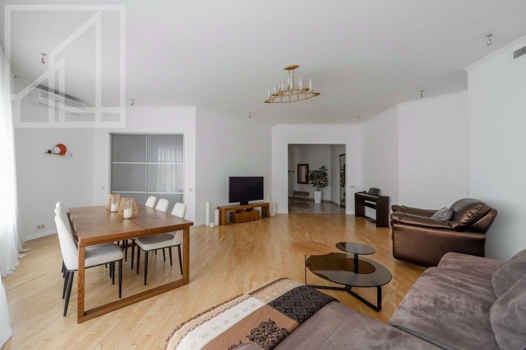 m. Park kultury: Apartment, 4-rooms