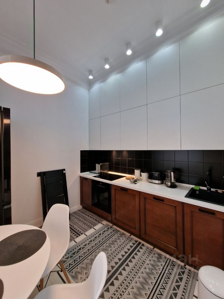 m. Tverskaya: Apartment, 3-rooms