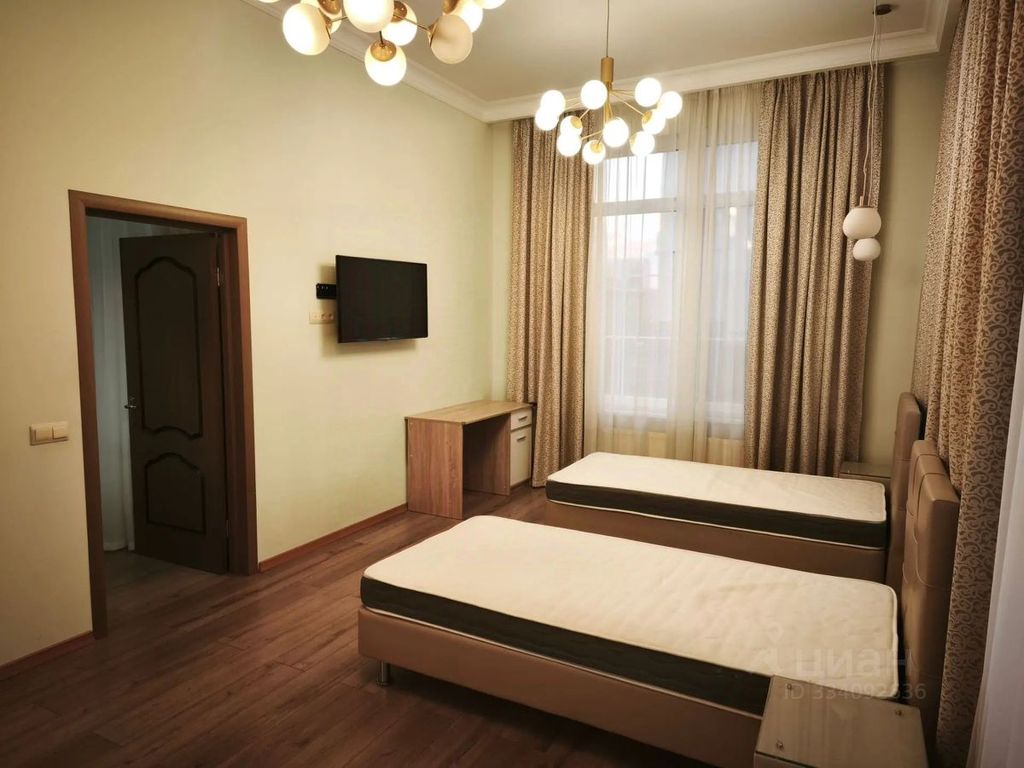 m. Fiztekh: Apartment, 2-rooms