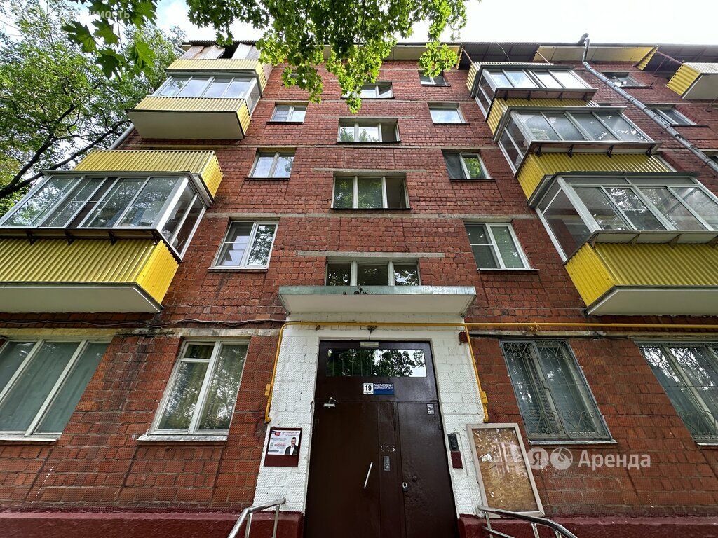 m. Lomonosovsky prospekt: Apartment, studio