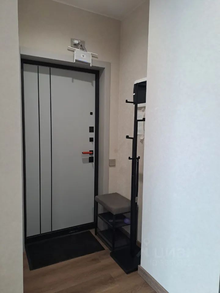m. Lukhmanovskaya: Apartment, studio