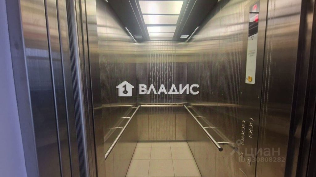 m. Solnechnaya: Apartment, 3-rooms
